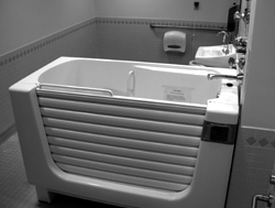 Photo of specially constructed bathtub at the new hospital