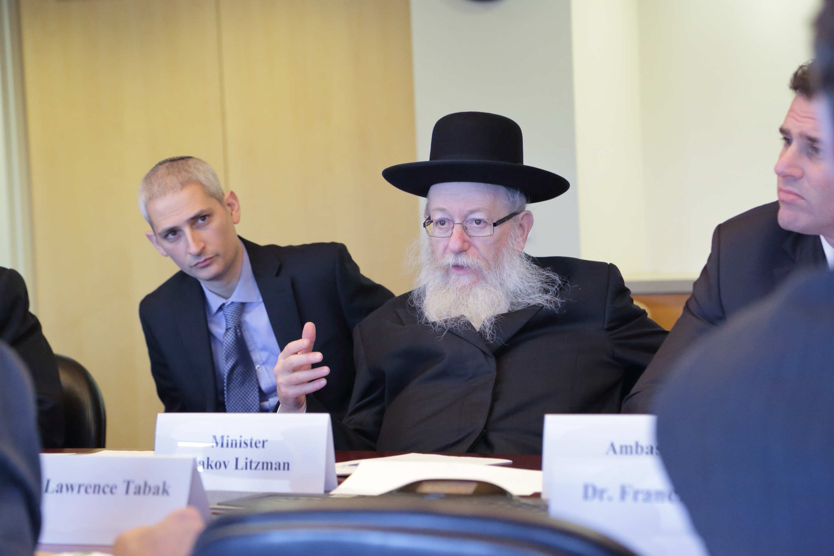 Israeli Minister of Health MK Rabbi Yacov Litznan visits the NIH Clinical Center.