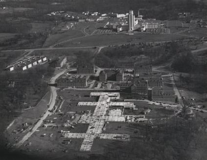 A 1948 aerial view of the NIH Clinical Center